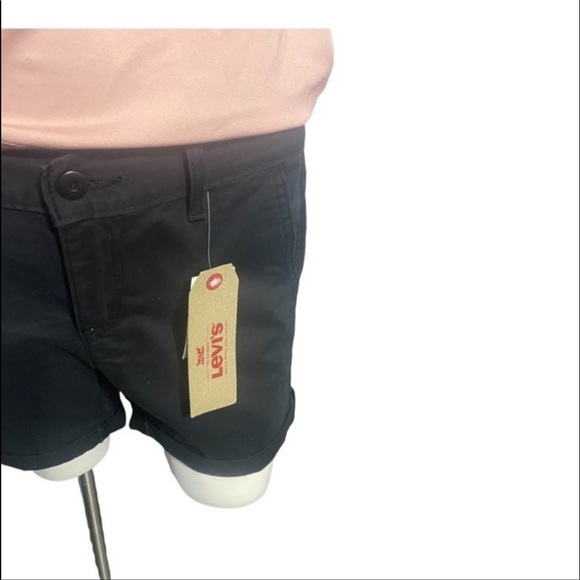 Levi’s shorts - Picture 2 of 4